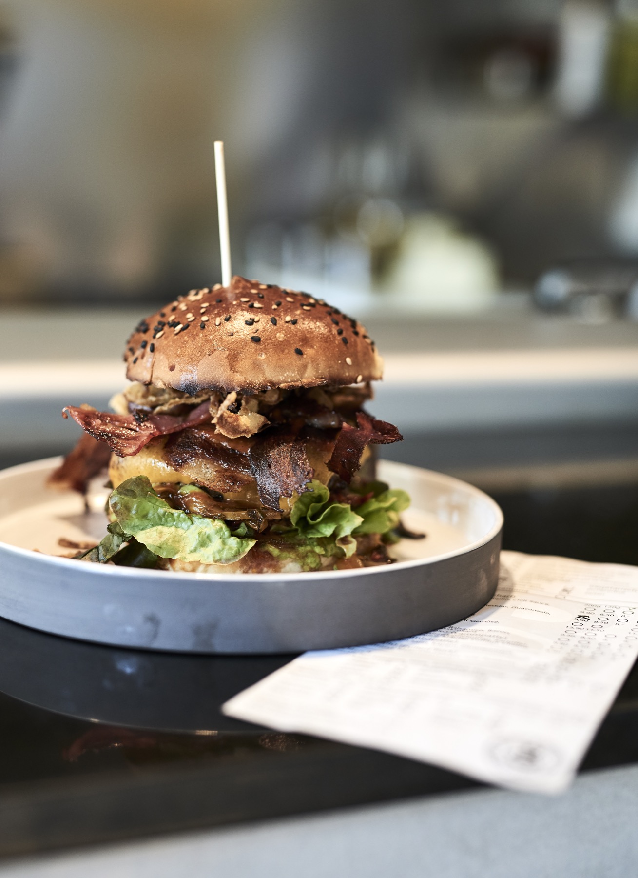 Frisch zubereiteter Burger von Badal Corner, Restaurant in Palma und Paguera